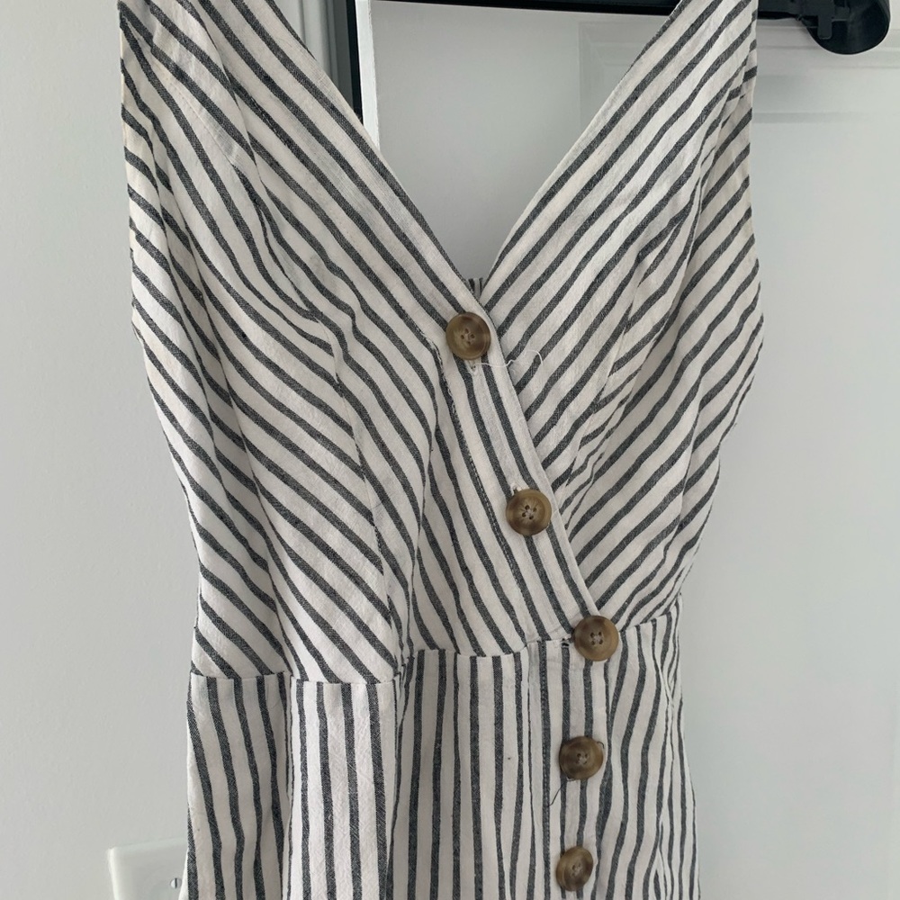Dress - Picture 3 of 4